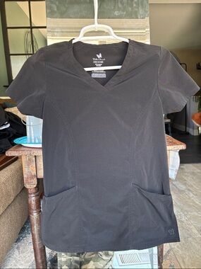 Scrubs: Black V-Neck Scrub Top with Pockets